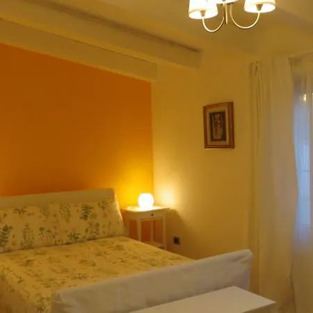 Alba E Tramonto Oda ve Kahvaltı Fiumicino